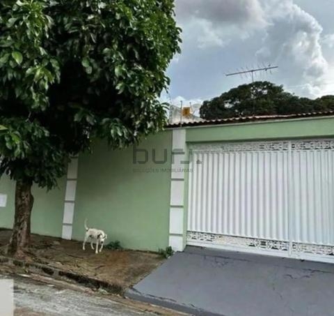 Casa com 3 quartos - Jardim Vitória