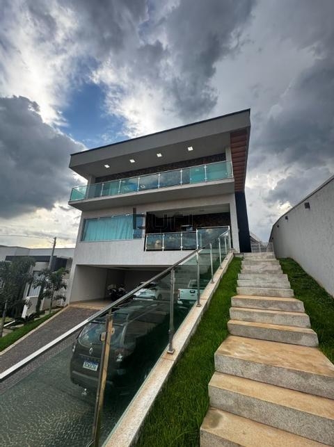 Sobrado para alugar em Goiânia, Condomínio do Lago, com 4 suítes, com 475 m², Condomínio do Lago