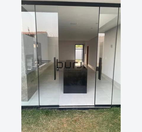 Casa para alugar em Goiânia, Jardim Ipê, com 3 suítes, com 150 m²